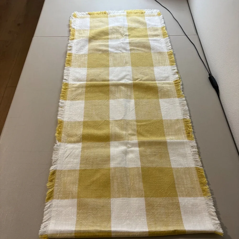 N/A woven table